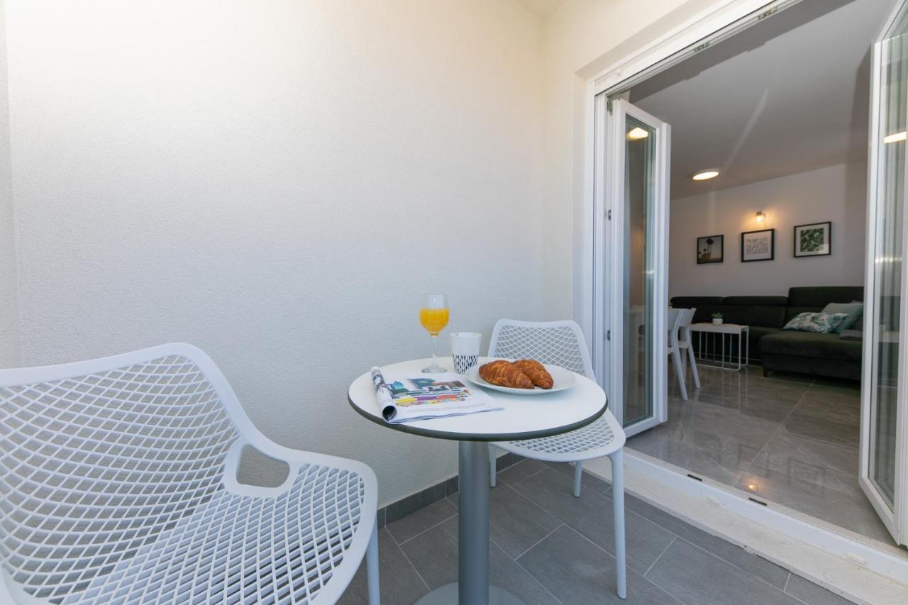 Ferienwohnung Enjoy Trogir Ciovo Exterior foto