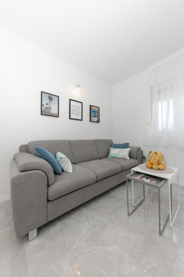 Ferienwohnung Enjoy Trogir Ciovo Exterior foto
