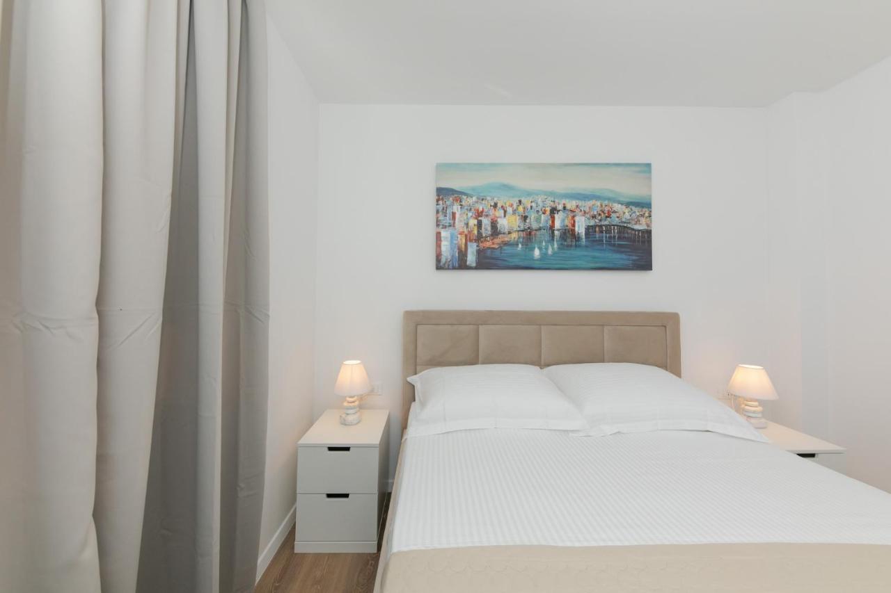 Ferienwohnung Enjoy Trogir Ciovo Exterior foto